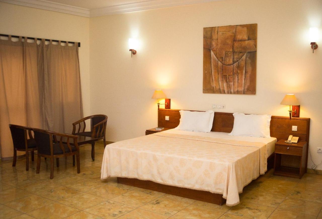 Hotel Marbella Lome Exterior photo