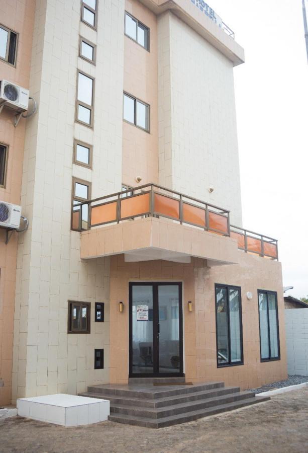 Hotel Marbella Lome Exterior photo
